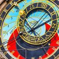 Löwe und Karriere: Wie Sternzeichen Löwe in deutschen Unternehmen Führung übernehmen